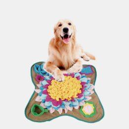 Newest Design Puzzle Relieve Stress Slow Food Smell Training Blanket Nose Pad Silicone Pet Feeding Mat 06-1271 gmtpetproducts.com